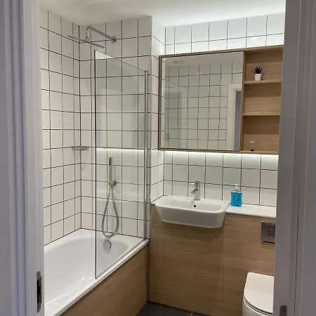 Stylish Modern One Bed Birmingham